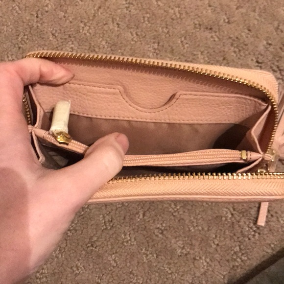 Tory Burch Millennial Pink Wristlet - Picture 5 of 6